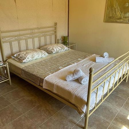 Guesthouse Kaliepia Ierissós Ngoại thất bức ảnh