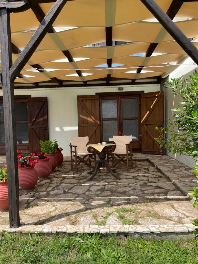 Guesthouse Kaliepia Ierissós Ngoại thất bức ảnh