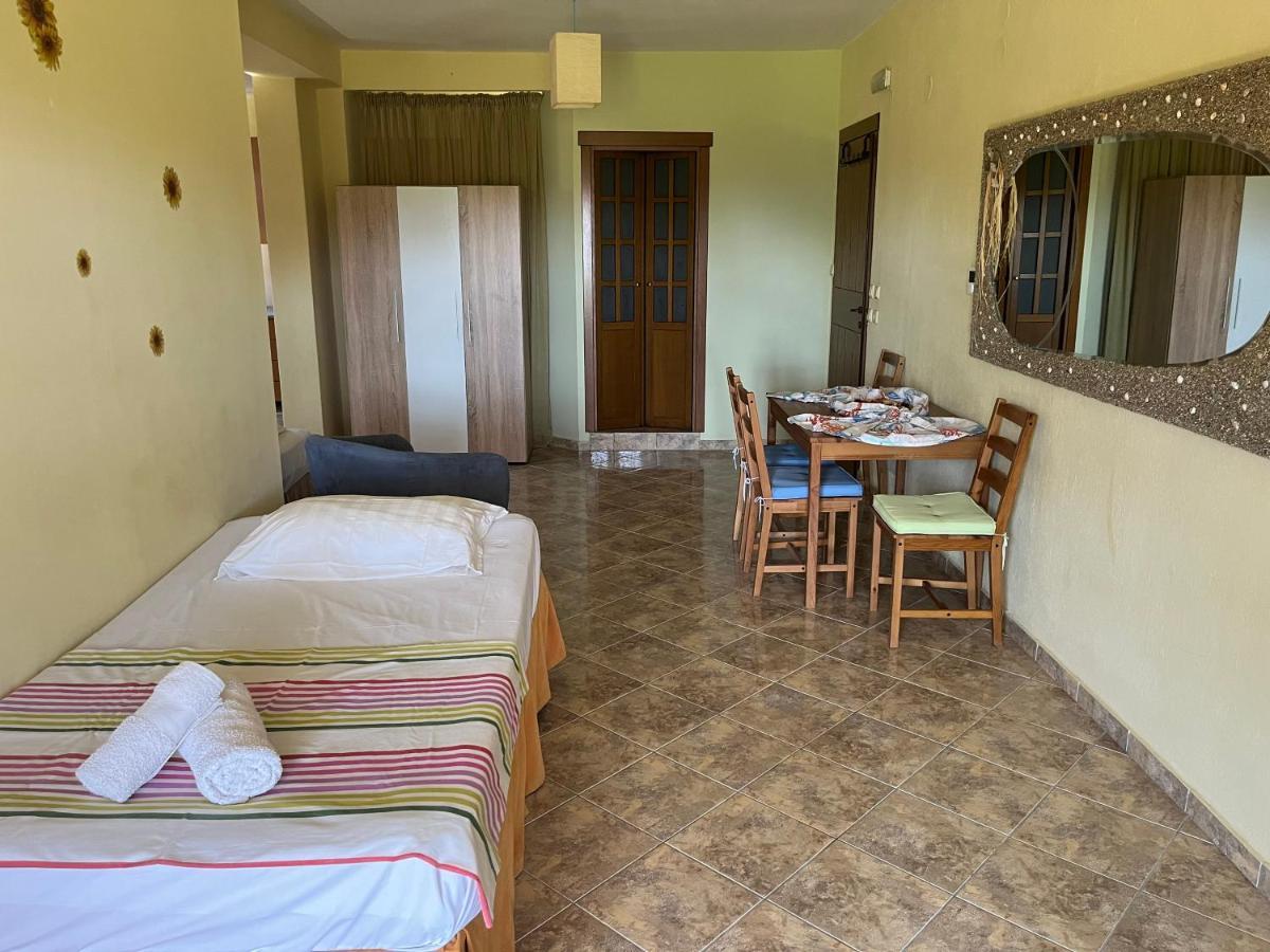 Guesthouse Kaliepia Ierissós Ngoại thất bức ảnh