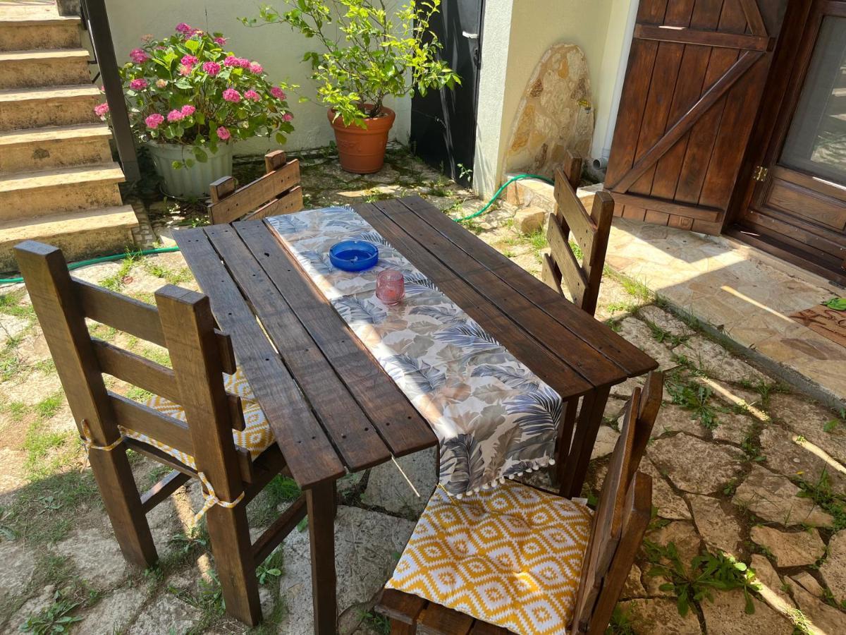 Guesthouse Kaliepia Ierissós Ngoại thất bức ảnh